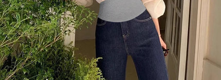 Nuevo artículo novedoso de moda coreana, pantalones vaqueros recortados elásticos de maternidad de mezclilla azul profundo, pantalones de verano y otoño para mujeres embarazadas