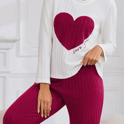 Conjunto de pijama cálido de otoño e invierno para mujer, conjunto bonito informal y cómodo con estampado en forma de corazón, ropa para el hogar, nuevo estilo