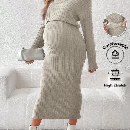 Un conjunto de dos piezas de suéter de cuello redondo de punto de color sólido y cintura alta para mujeres embarazadas