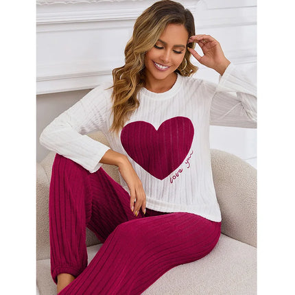 Conjunto de pijama cálido de otoño e invierno para mujer, conjunto bonito informal y cómodo con estampado en forma de corazón, ropa para el hogar, nuevo estilo