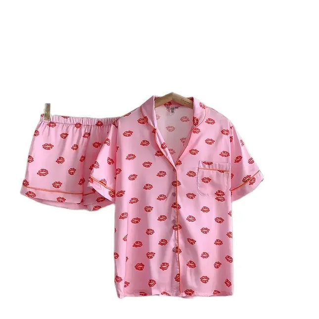Conjunto de pijama de satén con estampado de labios para mujer, ropa de dormir suave de 2 piezas, Top de manga corta con pantalones cortos, ropa de salón rosa ligera para