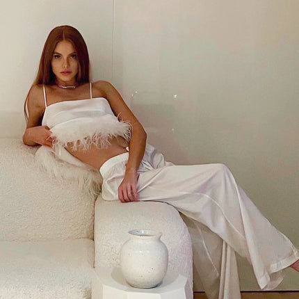 Pijamas de satén con plumas para mujer, conjuntos de ropa de dormir con pantalones, traje para casa con tirantes finos negros, trajes de pantalón blanco 2022